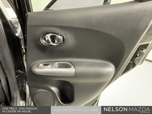 Used 2015 Nissan Juke SV w/ Technology Package image 18