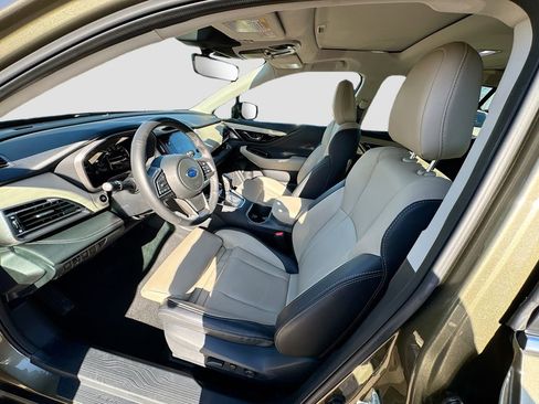 Certified 2025 Subaru Outback Limited image 29