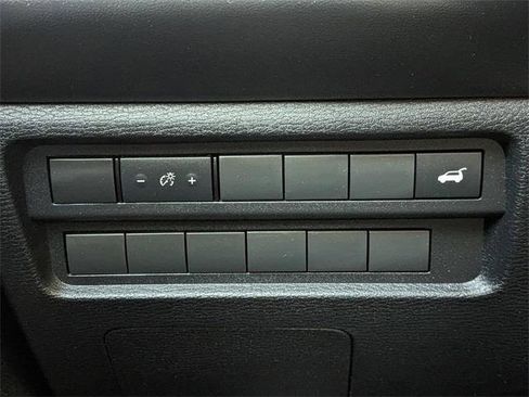 Used 2023 Mitsubishi Outlander SE Black Edition image 28