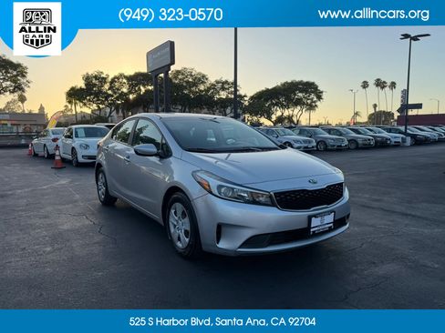 Used 2018 Kia Forte LX FWD image 3