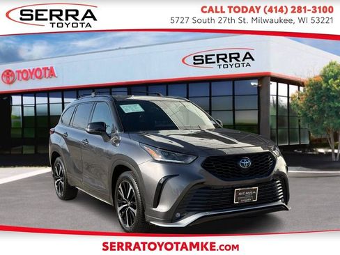 Used 2021 Toyota Highlander XSE image 1