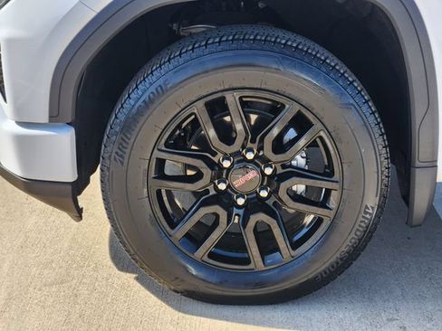 Used 2026 GMC Sierra 1500 Elevation RWD image 17