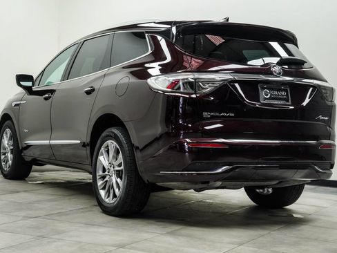 Used 2023 Buick Enclave Avenir w/ Avenir Technology Package AWD/4WD image 11