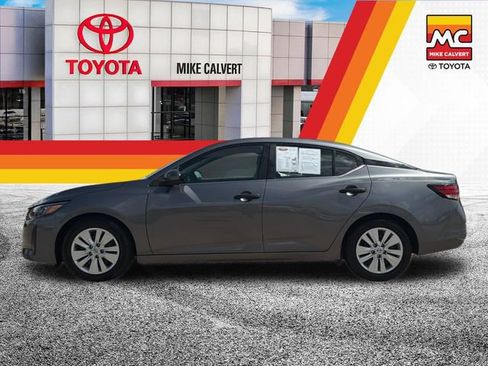 Used 2024 Nissan Sentra S FWD image 2
