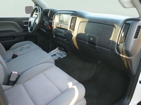 Used 2018 Chevrolet Silverado 1500 Custom w/ Custom Value Package RWD image 17
