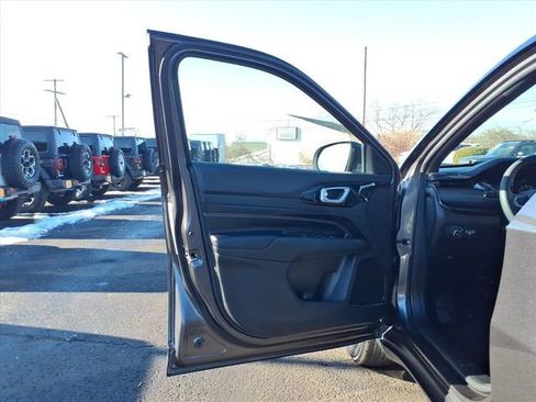 Certified 2022 Jeep Compass Altitude image 24