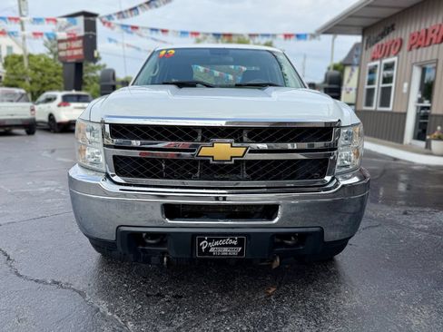 Used 2013 Chevrolet Silverado 2500 W/T w/ Snow Plow Prep Package AWD/4WD image 3