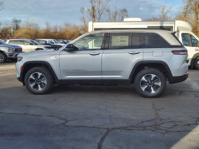 New 2024 Jeep Grand Cherokee Limited 4xe AWD/4WD image 4