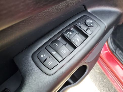 Used 2015 Jeep Grand Cherokee Altitude image 20