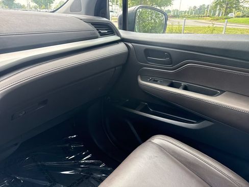 Used 2018 Honda Odyssey EX-L image 17