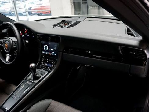 Used 2019 Porsche 911 Carrera image 38
