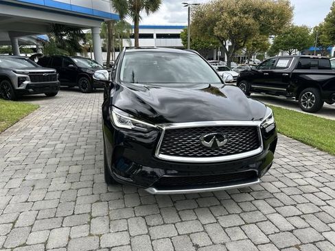Used 2023 INFINITI QX50 Luxe w/ Accent Package FWD image 17
