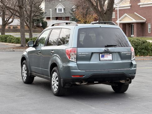 Used 2013 Subaru Forester 2.5X Premium w/ Popular Pkg 2 AWD/4WD image 6