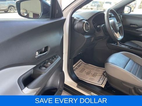 Used 2024 Nissan Kicks SR w/ SR Premium Package FWD image 18