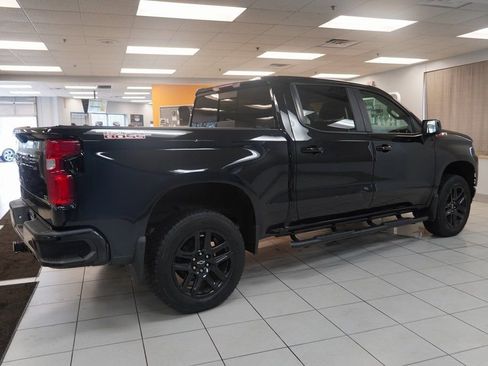 Used 2022 Chevrolet Silverado 1500 LT Trail Boss w/ Convenience Package II AWD/4WD image 11