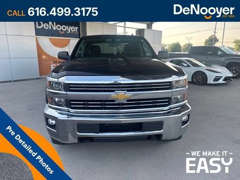 Used 2015 Chevrolet Silverado 2500 LT w/ LT Convenience Package AWD/4WD image 2