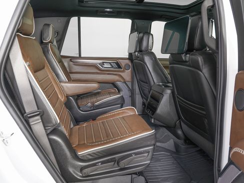 Used 2026 GMC Yukon Denali Ultimate w/ LPO, Floor Liner Package image 11