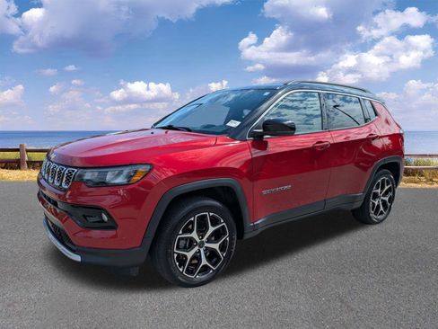 Used 2025 Jeep Compass Limited AWD/4WD image 4