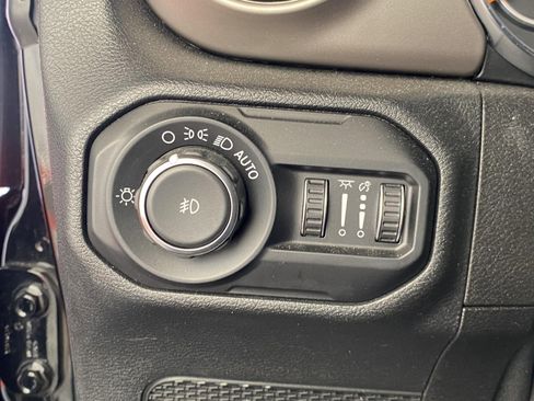 Used 2020 Jeep Wrangler Unlimited Sport S AWD/4WD image 30