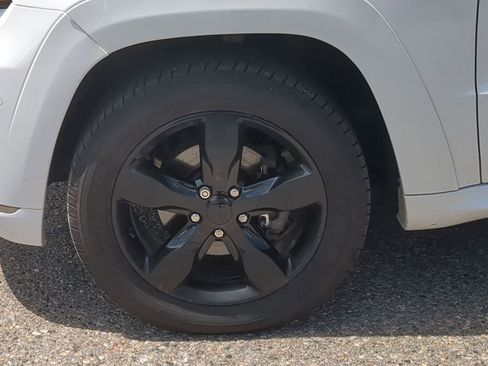 Used 2016 Jeep Grand Cherokee High Altitude AWD/4WD image 14
