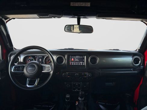 Used 2020 Jeep Wrangler Unlimited Sahara AWD/4WD image 22