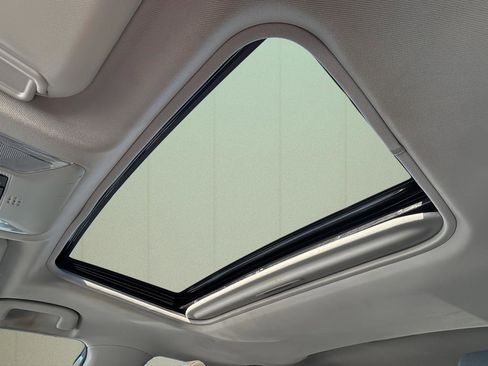 Used 2022 Toyota RAV4 XLE w/ Convenience Package image 35