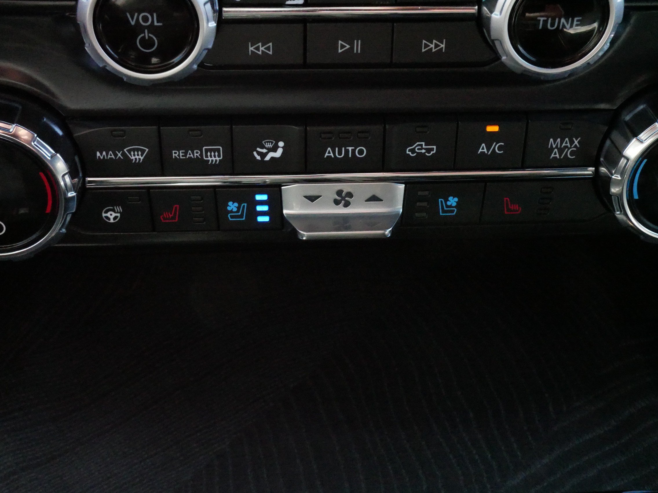 Used 2021 Ford F150 Lariat w/ Equipment Group 502A High AWD/4WD image 28