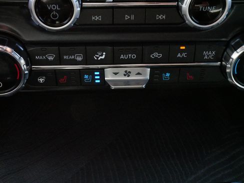 Used 2021 Ford F150 Lariat w/ Equipment Group 502A High AWD/4WD image 28