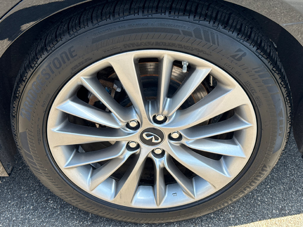 Used 2018 INFINITI Q50 Luxe w/ Essential Package (2.0T Luxe) AWD/4WD image 21