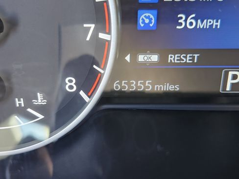 Used 2017 Nissan Maxima SR w/ Midnight Edition image 31