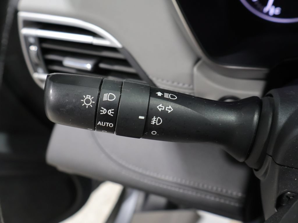 Used 2023 Subaru Outback Limited AWD/4WD image 36