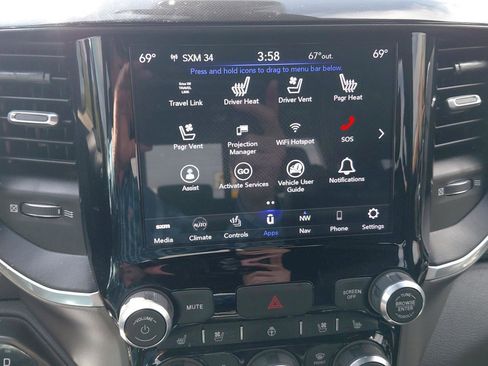 Used 2020 RAM 1500 Laramie AWD/4WD image 32
