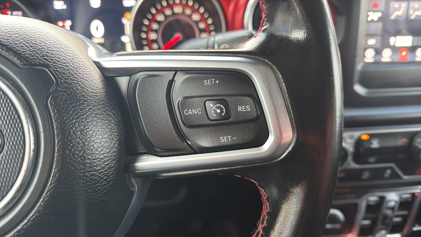 Used 2020 Jeep Gladiator Rubicon AWD/4WD image 19