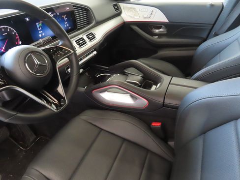 Used 2025 Mercedes-Benz GLE 350 4MATIC image 26