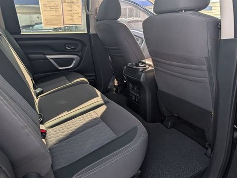 Used 2020 Nissan Titan SV w/ SV Convenience Package RWD image 25