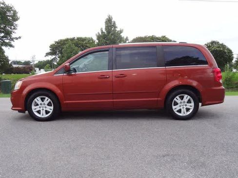 Used 2012 Dodge Grand Caravan Crew w/ Safety Sphere Group FWD image 2