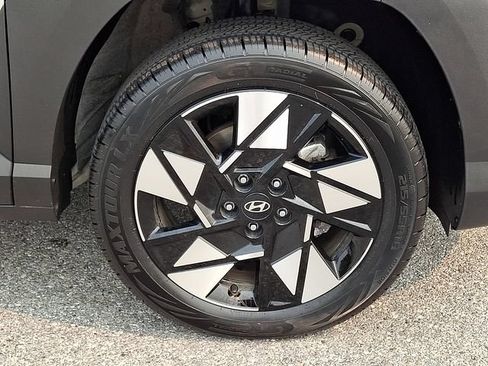 Used 2025 Hyundai Kona SEL AWD/4WD image 8