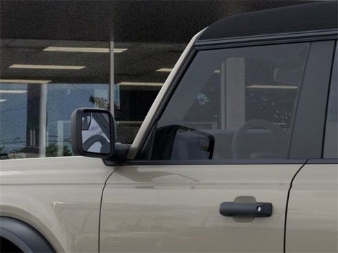 New 2025 Ford Bronco 4-Door image 22
