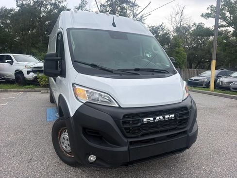 Used 2025 RAM ProMaster 2500 w/ Convenience Group FWD image 5