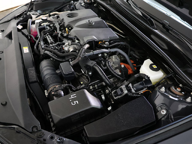 Used 2025 Toyota Camry LE FWD image 36