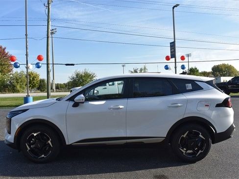 New 2026 Kia Sportage EX image 6