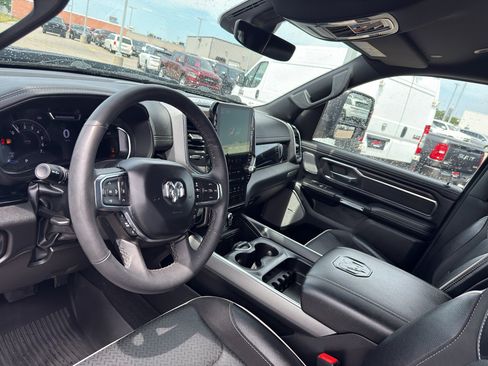 Used 2025 RAM 1500 Laramie AWD/4WD image 26