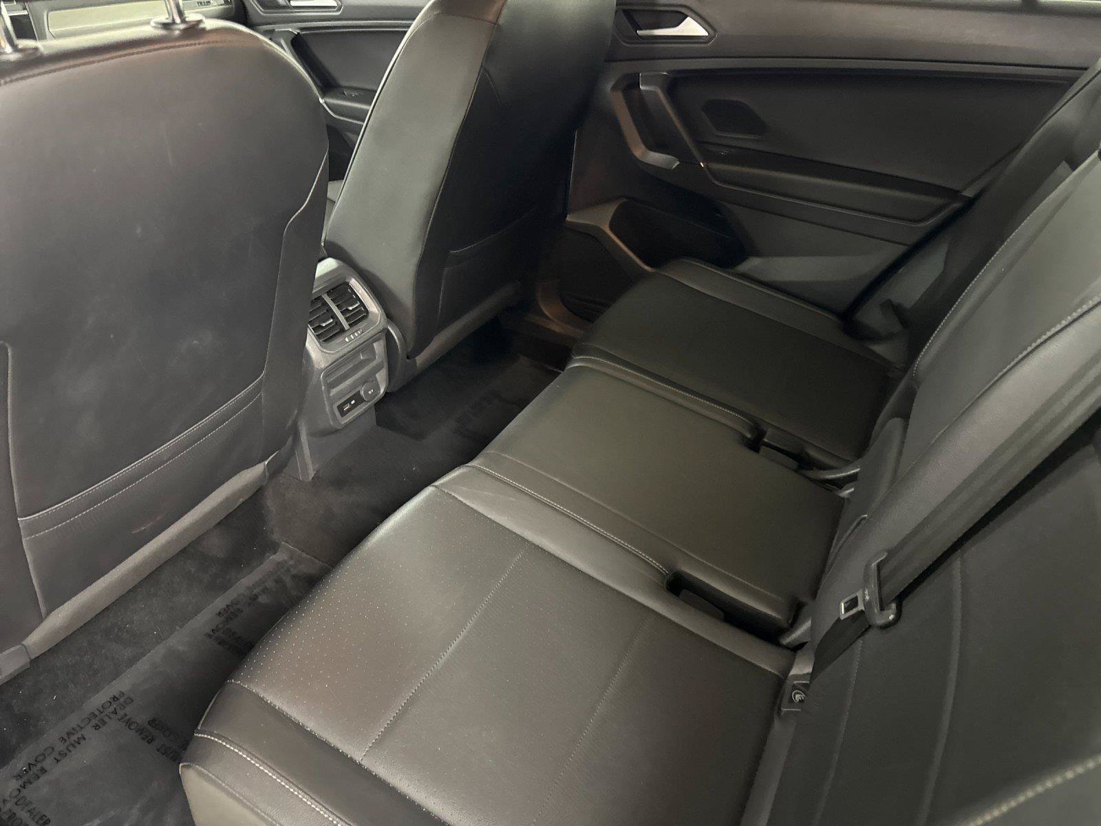 Used 2020 Volkswagen Tiguan SE AWD/4WD image 11