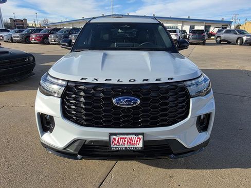 New 2026 Ford Explorer ST-Line w/ ST-Line Street Pack image 2