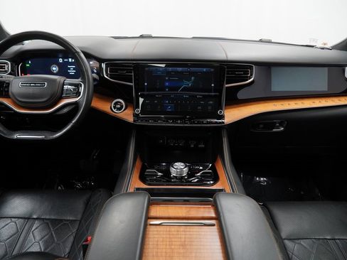 Certified 2024 Jeep Grand Wagoneer Series III w/ Rear Seat Video Group 1 image 30