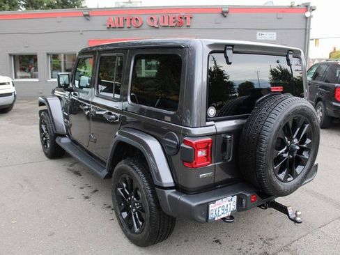 Used 2021 Jeep Wrangler Unlimited Sahara image 5