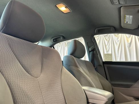Used 2011 Toyota Camry LE w/ LE Extra-Value Pkg FWD image 18