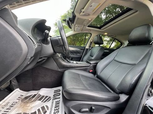 Used 2017 INFINITI Q50 2.0t w/ Moonroof Package RWD image 41