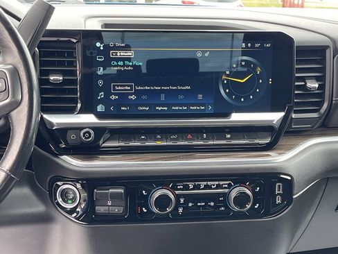 Used 2022 Chevrolet Silverado 1500 LT image 20