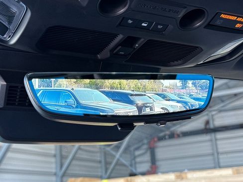 Used 2025 GMC Hummer EV 3X w/ LPO, Dark Essentials Package image 23